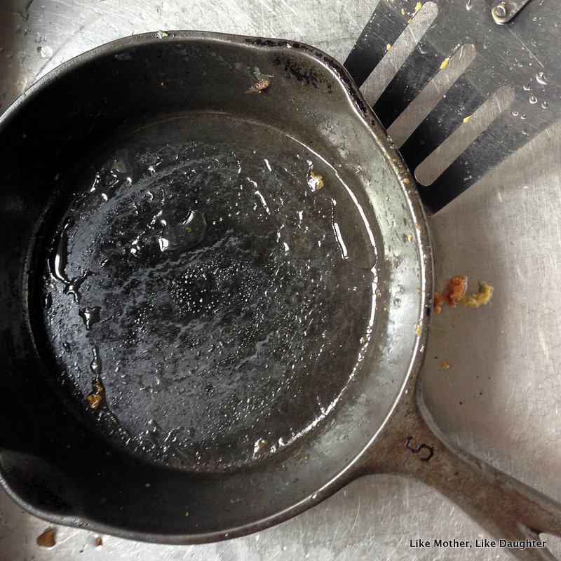 How to clean cast iron cookware in a few simple steps